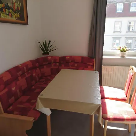 Ferienwohnung, Messenah, Ruhige Stadtlage