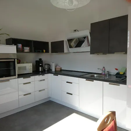 Apartmán Ferienwohnung, Messenah, Ruhige Stadtlage