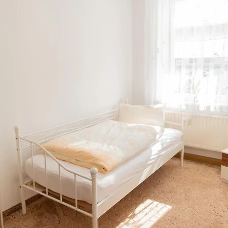 Apartment Ferienwohnung, Messenah, Ruhige Stadtlage